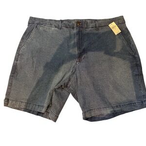 NWT Gap men's shorts‎ denim pinstripe Size 36 inseam 7 brand new flat front